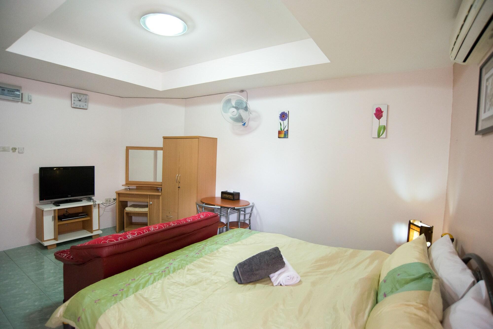 Pattaya Holiday Lodge Dış mekan fotoğraf